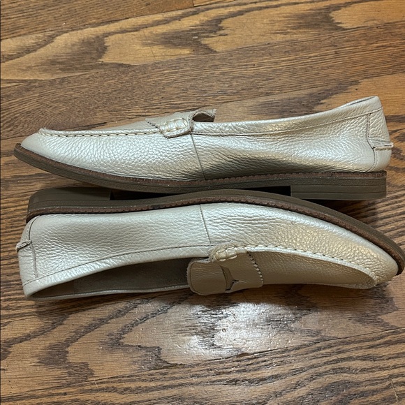 Sperry Top-Sider Seaport Metallic Penny Loafer - Picture 7 of 9